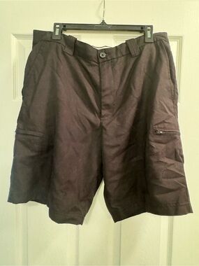 Basic Editions Black Cargo Shorts for Men
